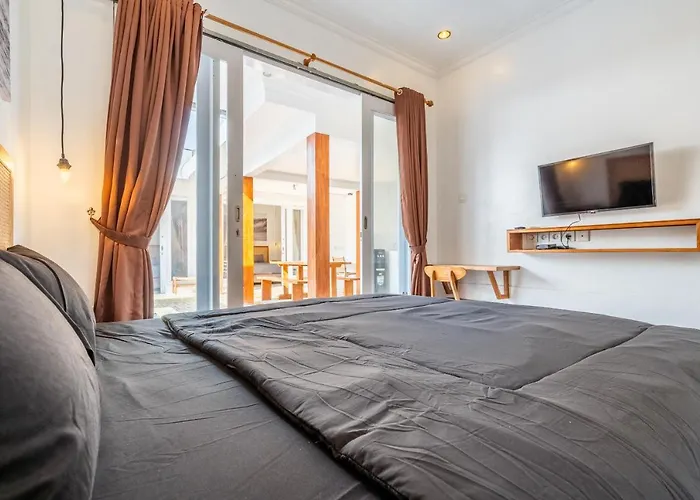 Lumturi House - Centrally Located Guest house