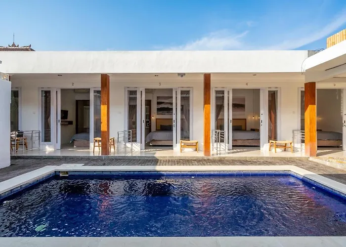 Lumturi House - Centrally Located Guest house